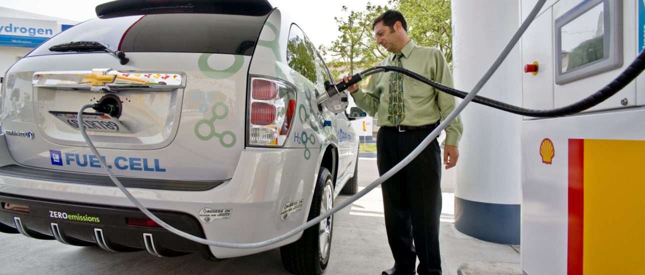 Fueling a hydrogen vehicle